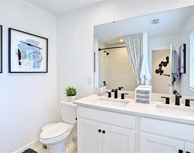 1120 Lakeshore Breeze Place - Photo Thumbnail 22