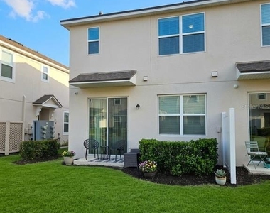 1120 Lakeshore Breeze Place - Photo Thumbnail 33