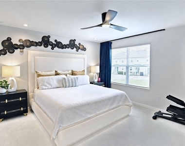1120 Lakeshore Breeze Place - Photo Thumbnail 28