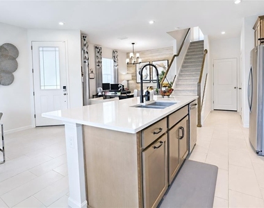 1120 Lakeshore Breeze Place - Photo Thumbnail 7