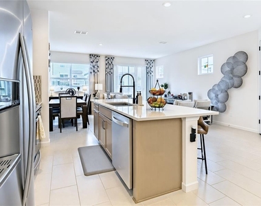 1120 Lakeshore Breeze Place - Photo Thumbnail 8
