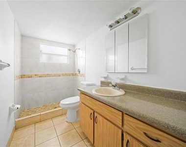 702 Michigan Court - Photo Thumbnail 16