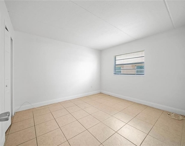 702 Michigan Court - Photo Thumbnail 13