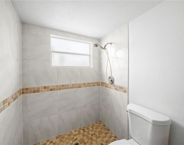 702 Michigan Court - Photo Thumbnail 18