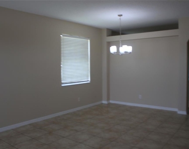 2616 Eagle Canyon Drive N - Photo Thumbnail 2