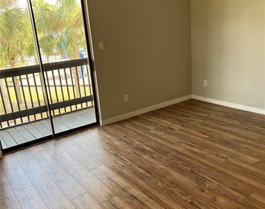 3740 Idlebrook Circle - Photo Thumbnail 2