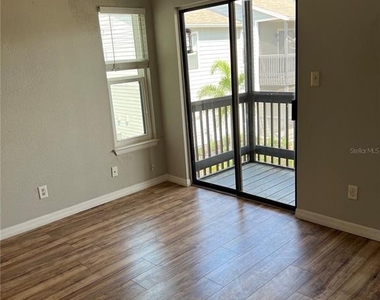 3740 Idlebrook Circle - Photo Thumbnail 3