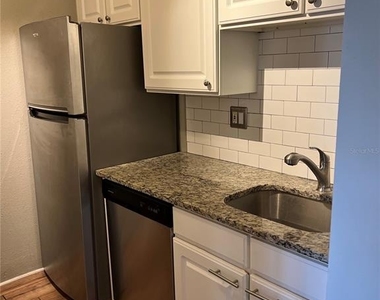 3740 Idlebrook Circle - Photo Thumbnail 5