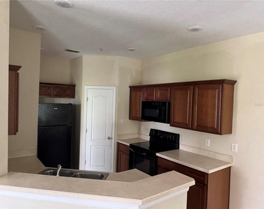 2020 San Jacinto Circle - Photo Thumbnail 5