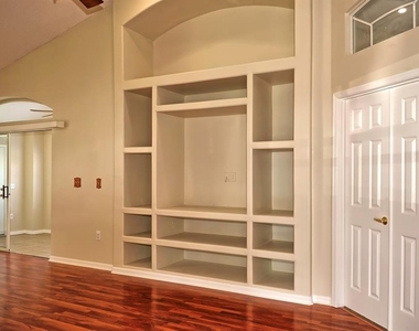 132 Azalea Drive - Photo Thumbnail 4