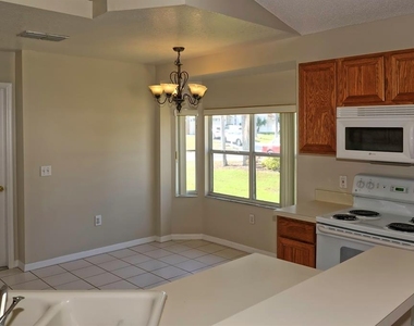 132 Azalea Drive - Photo Thumbnail 5