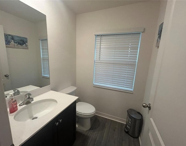 1303 Congo Court - Photo Thumbnail 17