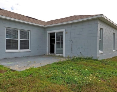 752 Paris Drive - Photo Thumbnail 2