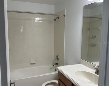 1900 Thetford Circle - Photo Thumbnail 12