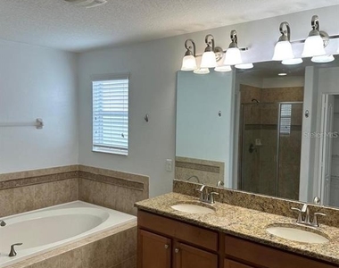 1900 Thetford Circle - Photo Thumbnail 9