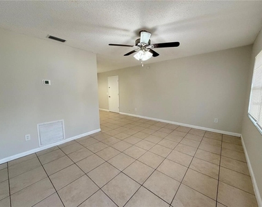 330 Dogwood Avenue - Photo Thumbnail 6