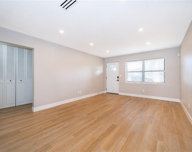 4522 Fetrow Drive - Photo Thumbnail 5