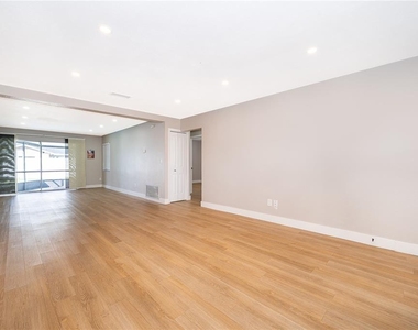 4522 Fetrow Drive - Photo Thumbnail 4