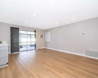 4522 Fetrow Drive - Photo Thumbnail 8