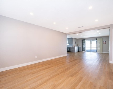 4522 Fetrow Drive - Photo Thumbnail 3