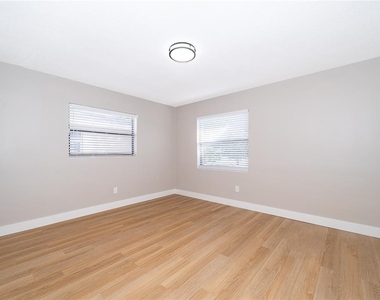 4522 Fetrow Drive - Photo Thumbnail 13