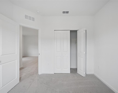 3091 Chromatic Street - Photo Thumbnail 9
