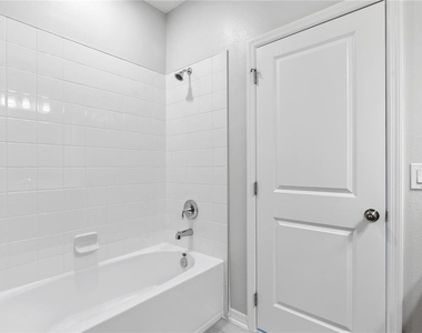 15811 Tollington Alley - Photo Thumbnail 17