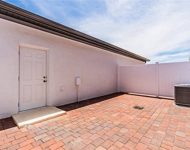 15811 Tollington Alley - Photo Thumbnail 20