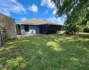1828 Kumquat Drive - Photo Thumbnail 4