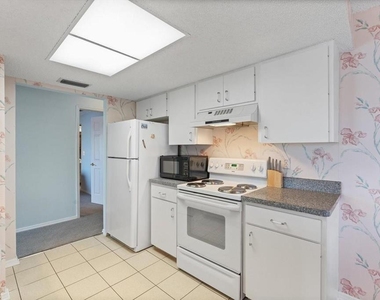 312 108th Street W - Photo Thumbnail 14