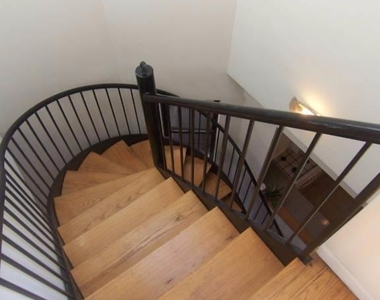 312 East 90th Street - Photo Thumbnail 5