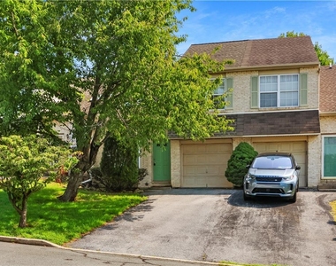 475 Celandine Drive - Photo Thumbnail 29