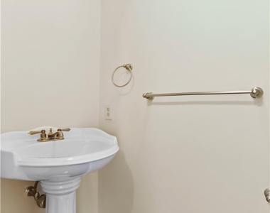 475 Celandine Drive - Photo Thumbnail 11