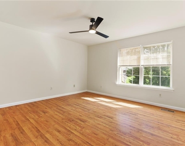 475 Celandine Drive - Photo Thumbnail 15