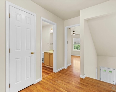 475 Celandine Drive - Photo Thumbnail 14