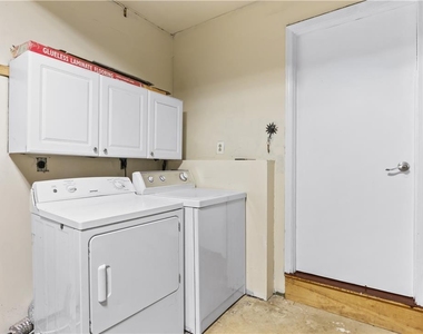 475 Celandine Drive - Photo Thumbnail 12