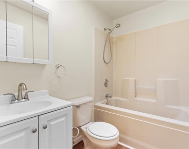 475 Celandine Drive - Photo Thumbnail 19