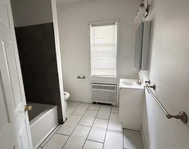 1607 Mulberry Street - Photo Thumbnail 5