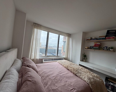 650 West 42nd Street - Photo Thumbnail 9