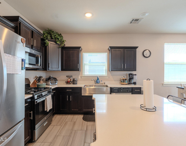 305 Del Palmar - Photo Thumbnail 19