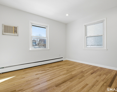 24 Congress Street - Photo Thumbnail 14