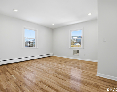 24 Congress Street - Photo Thumbnail 12
