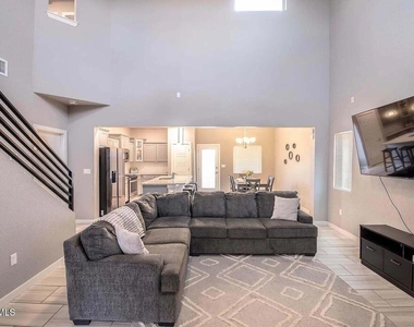 13713 Onley Avenue - Photo Thumbnail 6