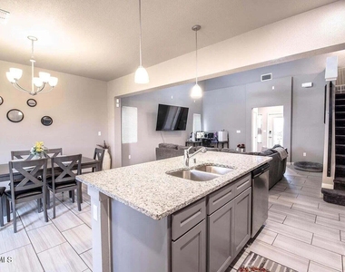 13713 Onley Avenue - Photo Thumbnail 11