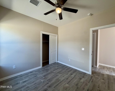 125 Palma Drive - Photo Thumbnail 5