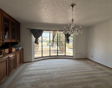 1709 Bruce Devlin Drive - Photo Thumbnail 8