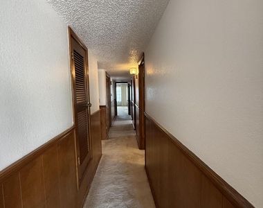 1709 Bruce Devlin Drive - Photo Thumbnail 27