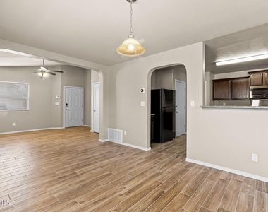 7224 Dust Storm Lane - Photo Thumbnail 8