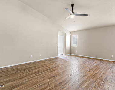 7224 Dust Storm Lane - Photo Thumbnail 18