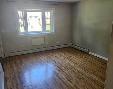 55 Beths Avenue - Photo Thumbnail 6